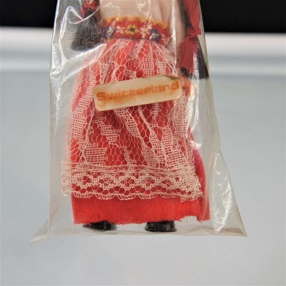 Switzerland Vintage 60s Dolls From The World - Picture 4 of 8